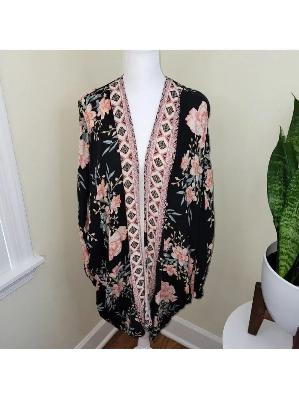 Billabong Floral Kimono Black/Pink Floral Open Front Cardigan Women's S/M
